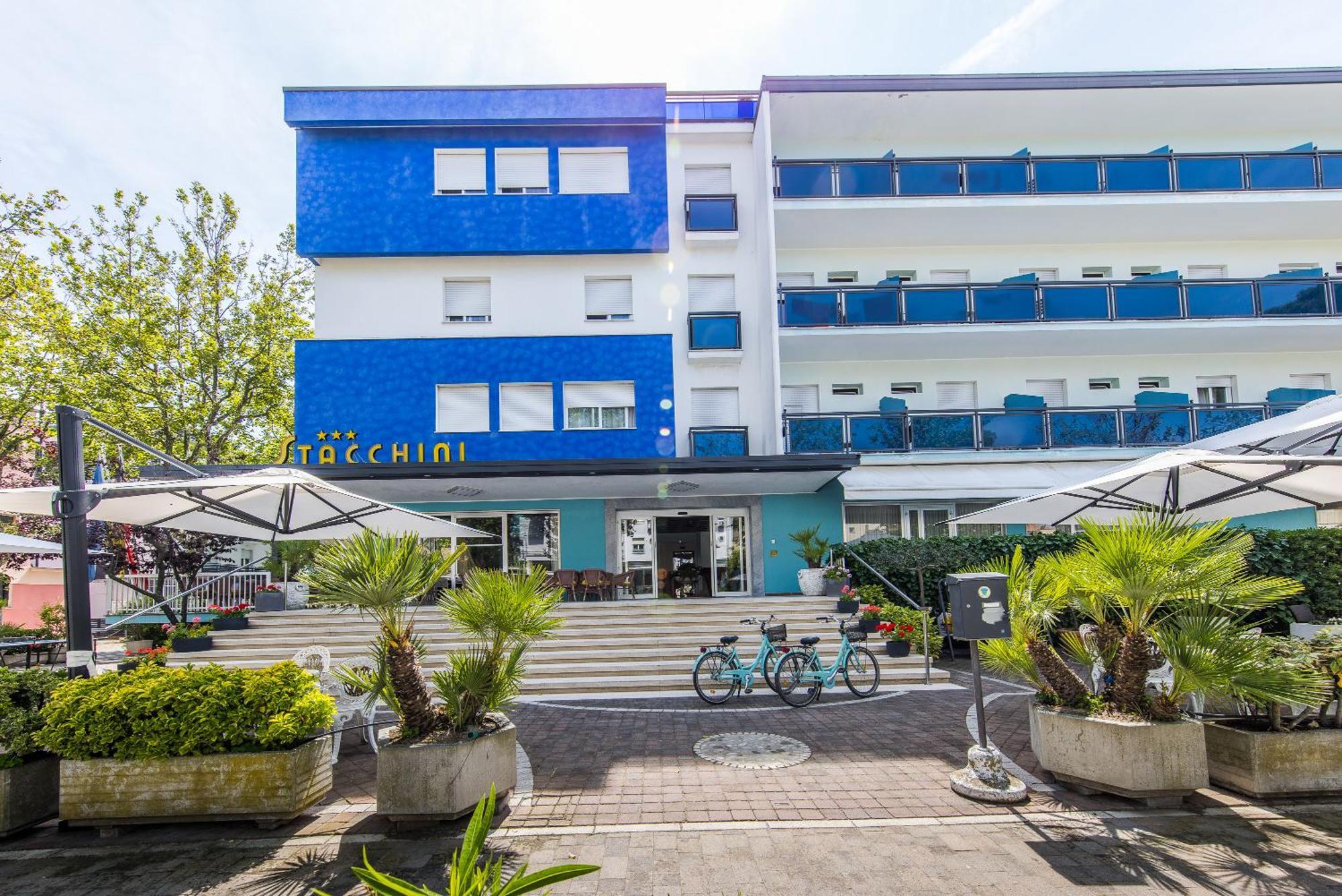 Hotel Stacchini Чезенатико Экстерьер фото